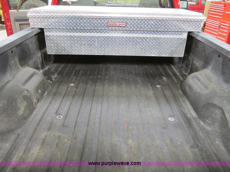image for item F4272 2008 Ford F250 XLT Super Duty pickup truck