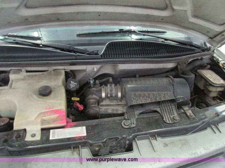 image for item F4276 2002 Chevrolet Express 3500 van