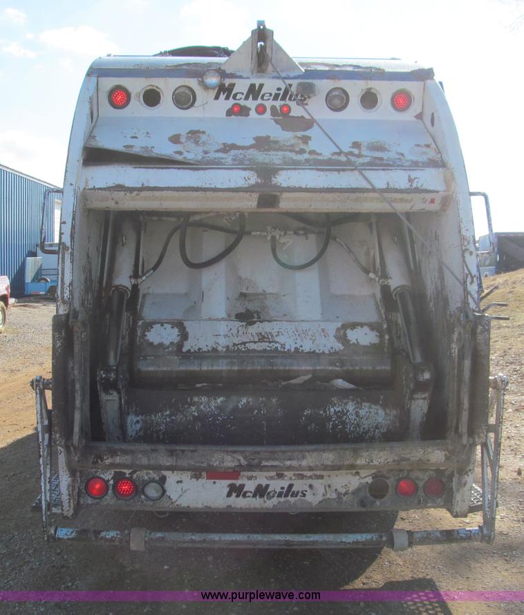 image for item F4689 1993 Ford L8000 refuse truck