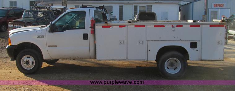 image for item F4691 2001 Ford F350 Super Duty service truck