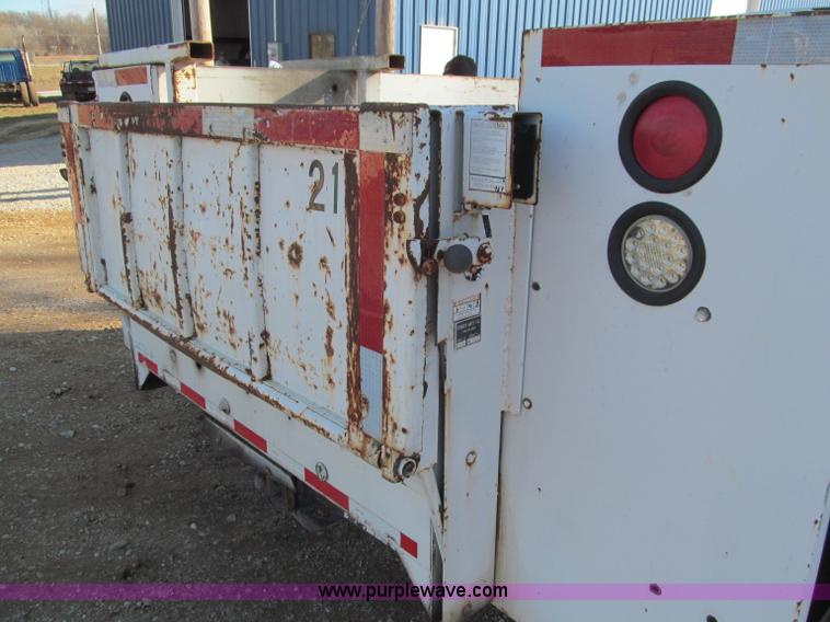 image for item F4691 2001 Ford F350 Super Duty service truck