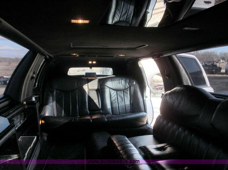 image for item F4692 1996 Lincoln Town Car Executive 120" stretch limo