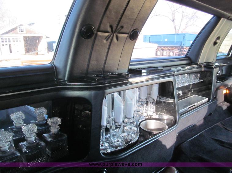 image for item F4692 1996 Lincoln Town Car Executive 120" stretch limo