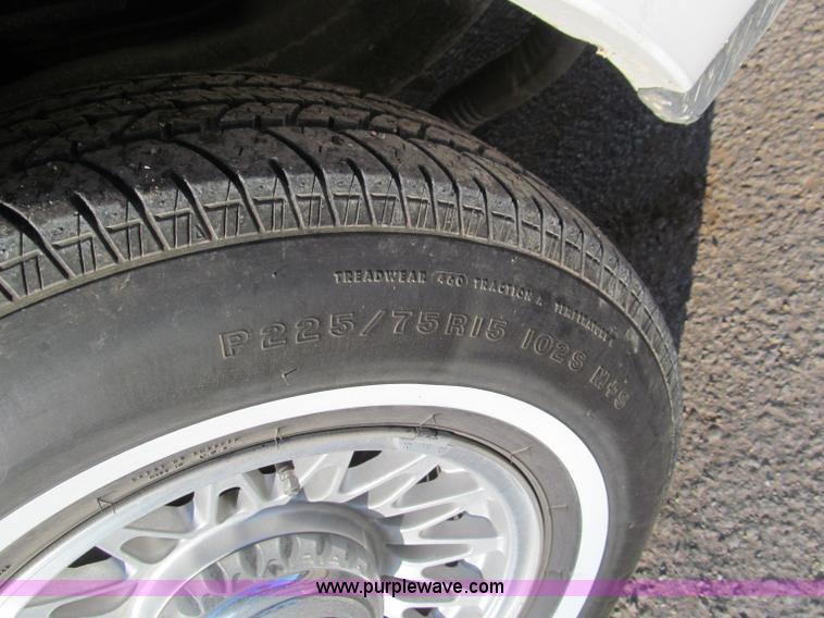 image for item F4692 1996 Lincoln Town Car Executive 120" stretch limo