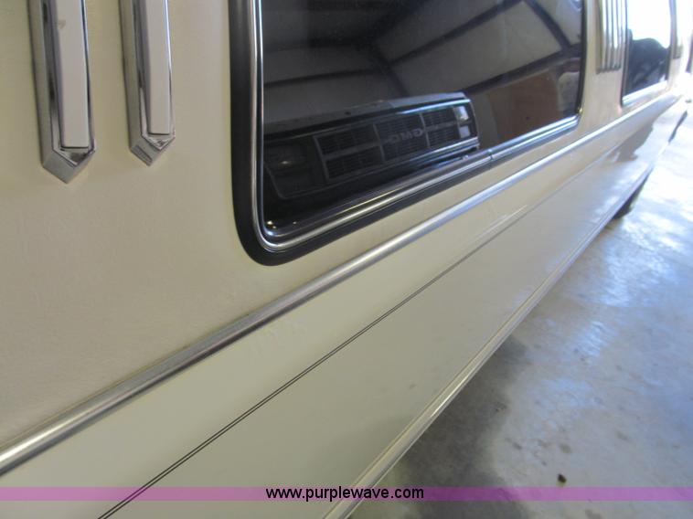 image for item F4692 1996 Lincoln Town Car Executive 120" stretch limo