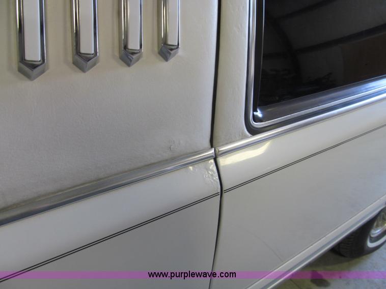 image for item F4692 1996 Lincoln Town Car Executive 120" stretch limo