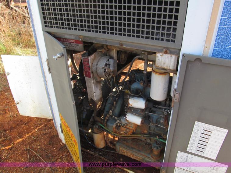 image for item F4693 (4) salvage reefer units