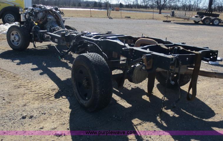 image for item F6586 2008 Ford F350 Super Duty chassis