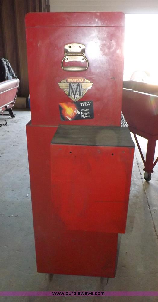 image for item J9144 Waterloo tool box with tools