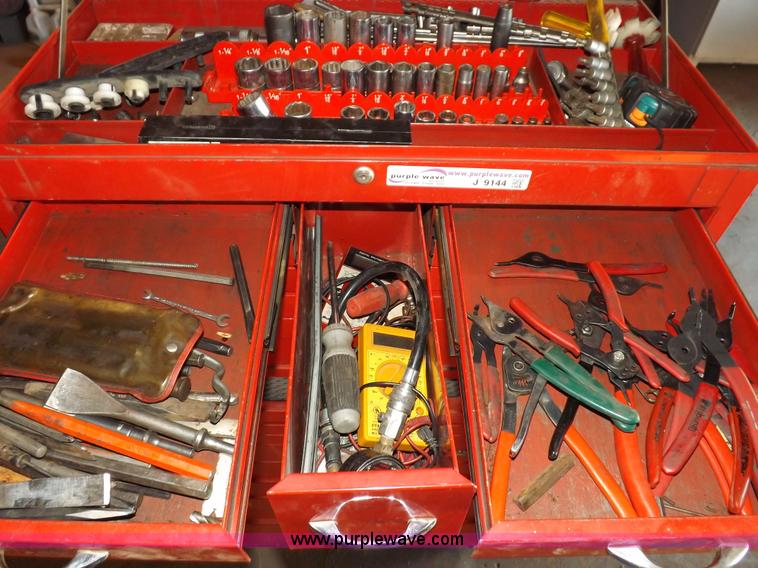 image for item J9144 Waterloo tool box with tools