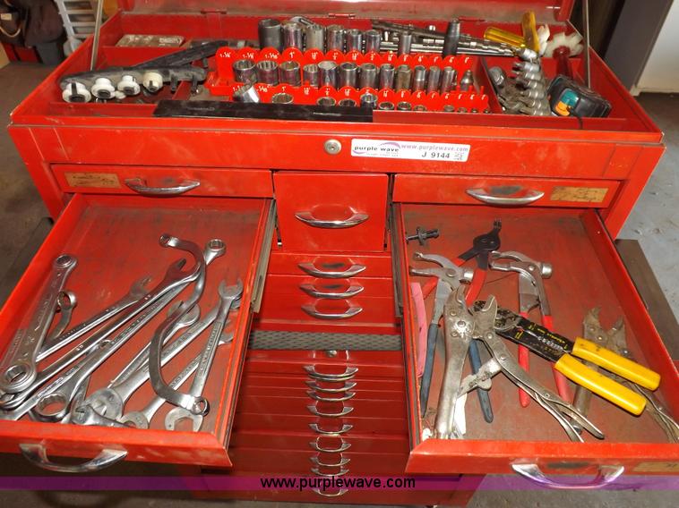 image for item J9144 Waterloo tool box with tools