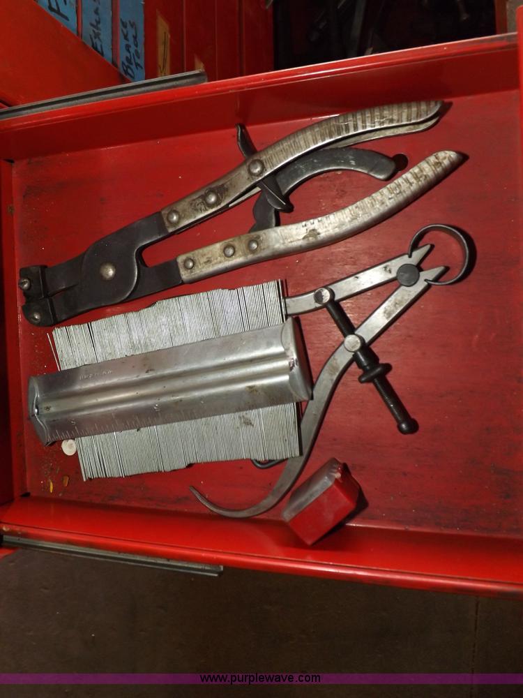 image for item J9144 Waterloo tool box with tools