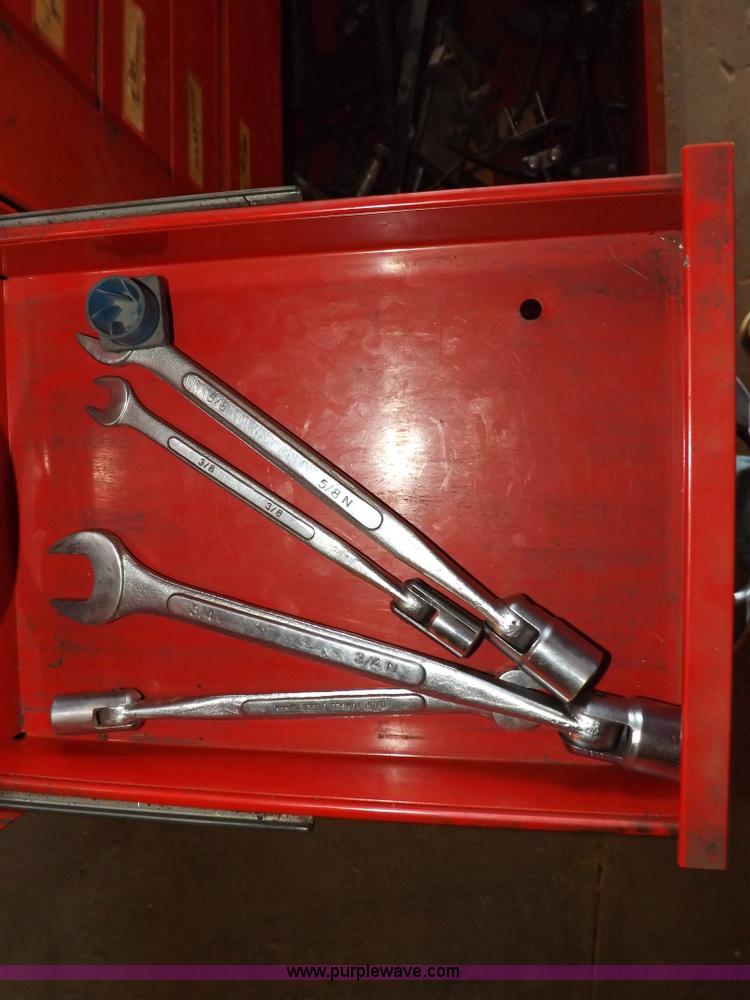 image for item J9144 Waterloo tool box with tools
