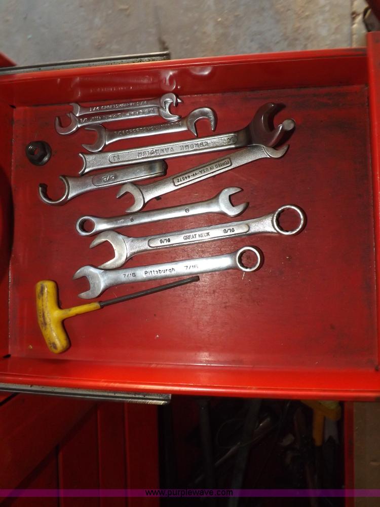image for item J9144 Waterloo tool box with tools
