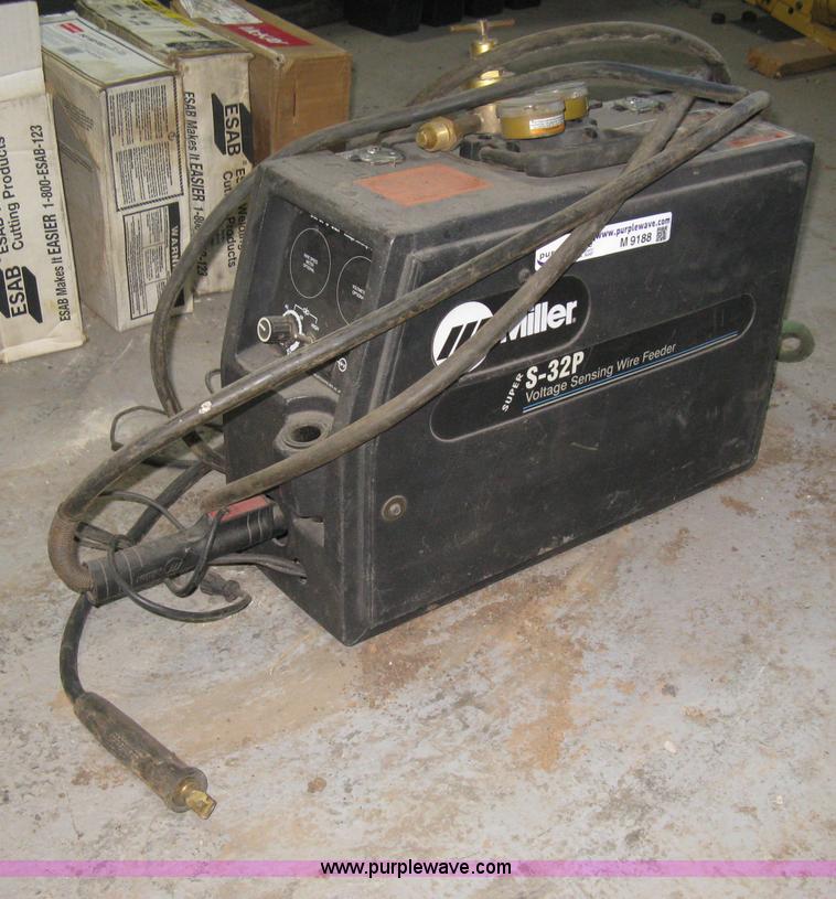 image for item M9188 Miller Super S-32P suitcase wire feed welder