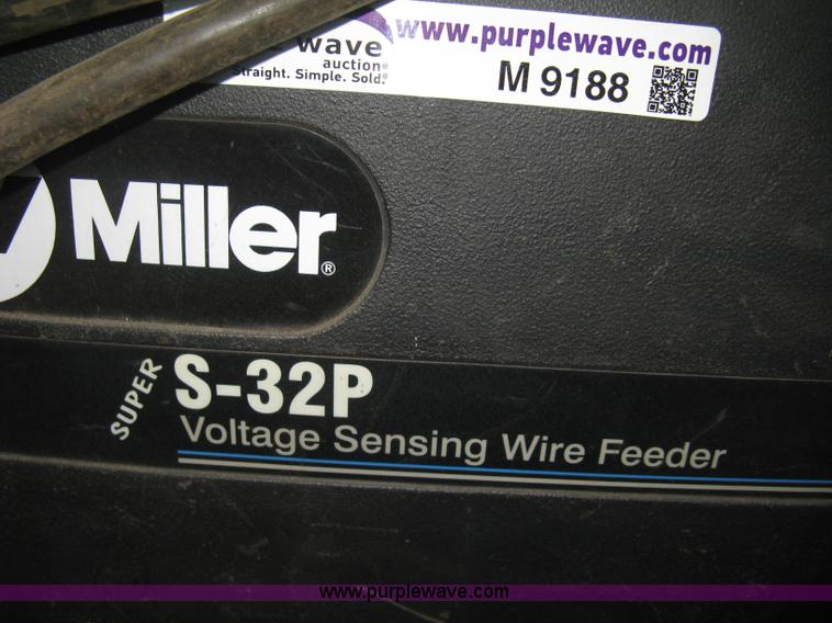 image for item M9188 Miller Super S-32P suitcase wire feed welder