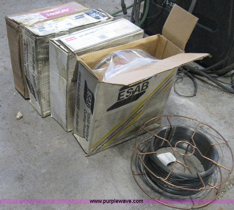 image for item M9188 Miller Super S-32P suitcase wire feed welder