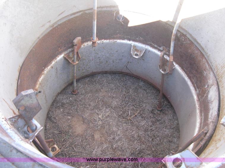 image for item M9193 Rear tractor dual tires