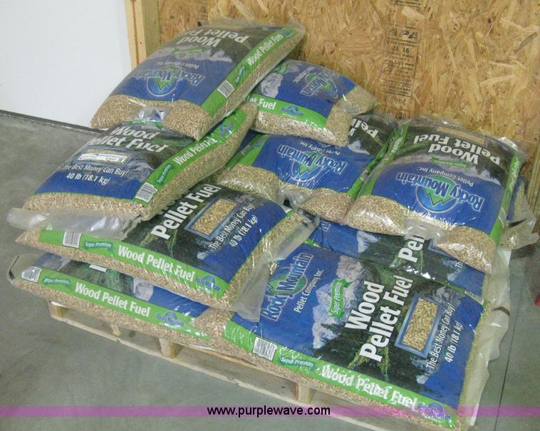 image for item M9201 2008 American Harvest 6500 pellet furnace