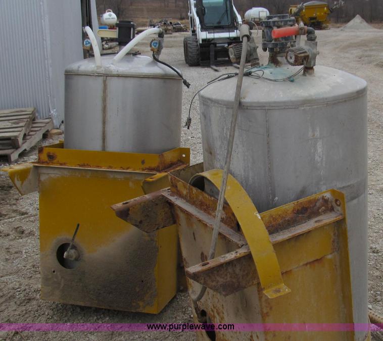 image for item O9150 Ag-Chem foam marker tanks