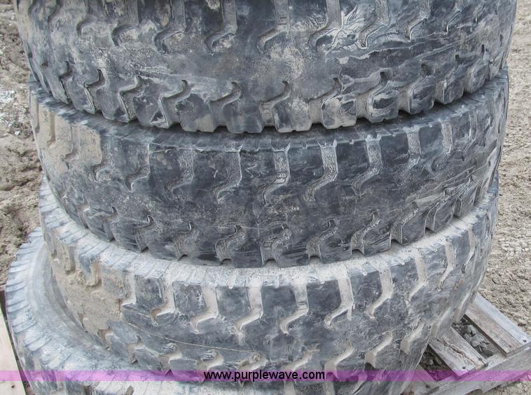 image for item O9153 (6) truck tires