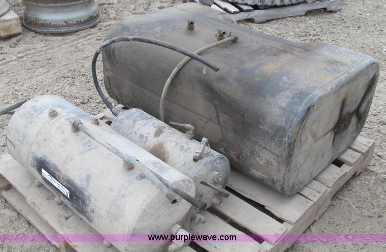 image for item O9154 International truck parts