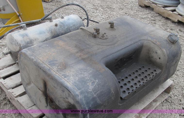 image for item O9154 International truck parts