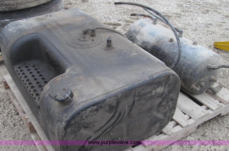 image for item O9154 International truck parts