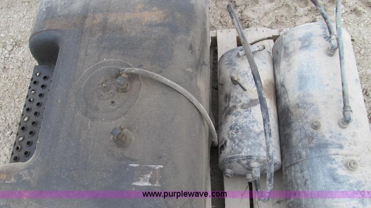 image for item O9154 International truck parts