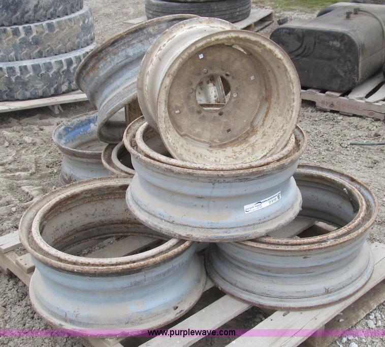 image for item O9155 (9) truck and implement wheels