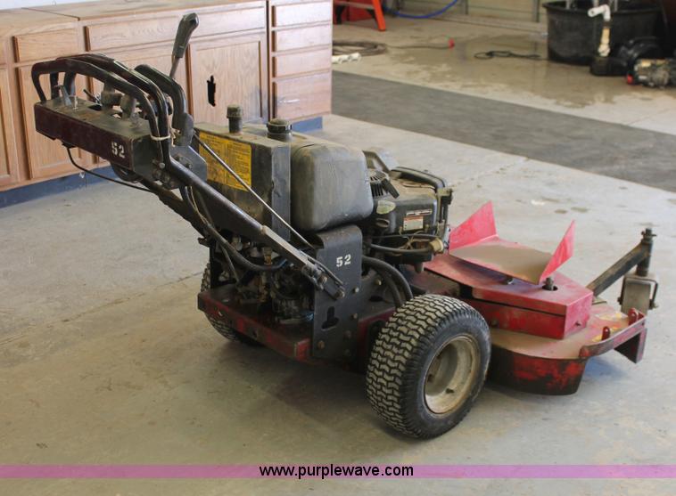 image for item V9106 Snapper Pro-Hydro SFA520 walk behind front deck mower