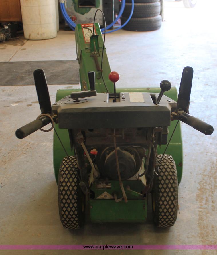 image for item V9108 John Deere TR532 snow blower