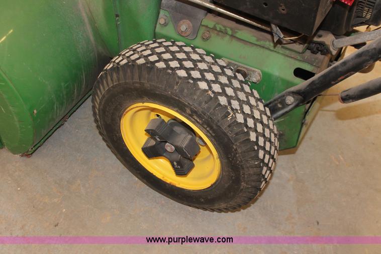 image for item V9108 John Deere TR532 snow blower