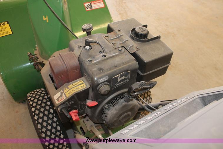 image for item V9109 John Deere TR532 snow blower