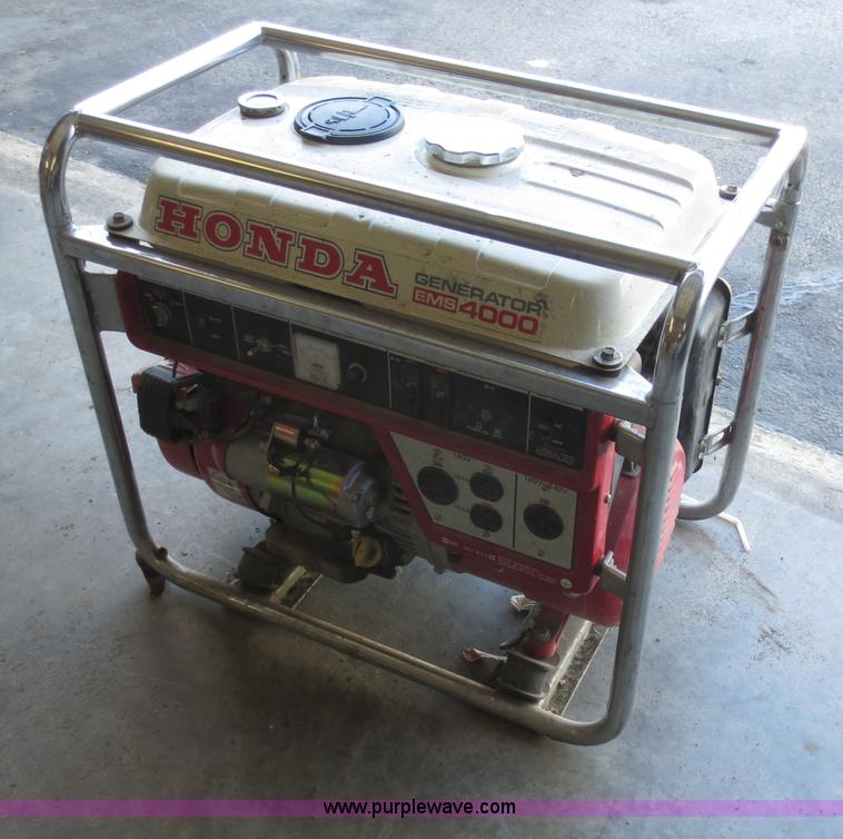 image for item V9114 Honda 4,000 watt generator