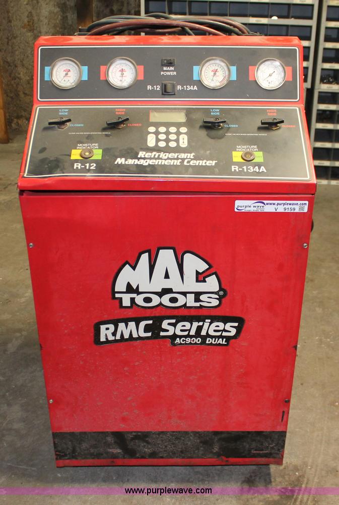 Mac Tools AC900 dual refrigerant management center in Junction City, KS
