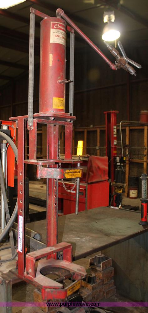 image for item V9175 Branick universal pneumatic Mac Pherson spring compressor