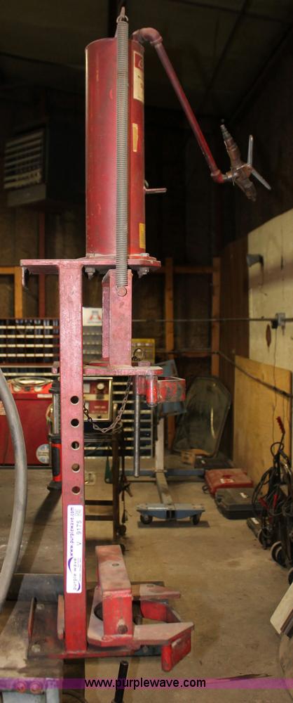 image for item V9175 Branick universal pneumatic Mac Pherson spring compressor