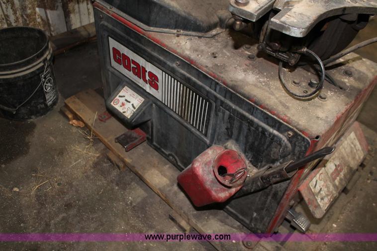 image for item V9205 Coats 5060E rim clamp tire machine