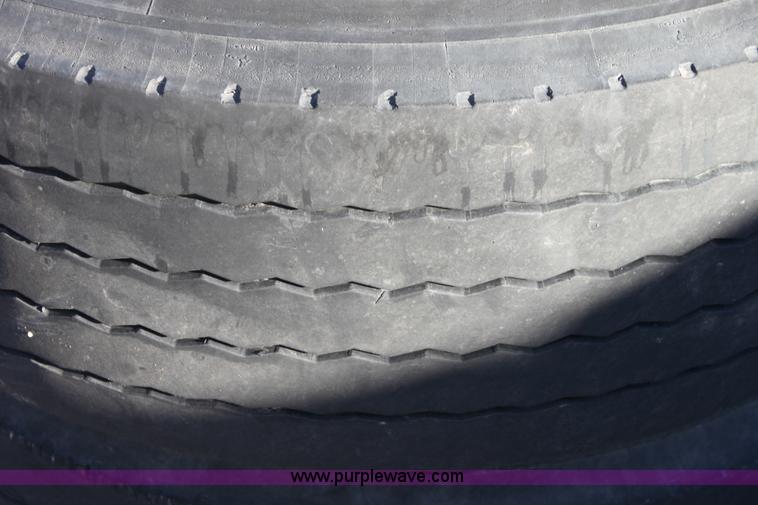 image for item V9440 (2) Michelin X 425/65R22.5 tires