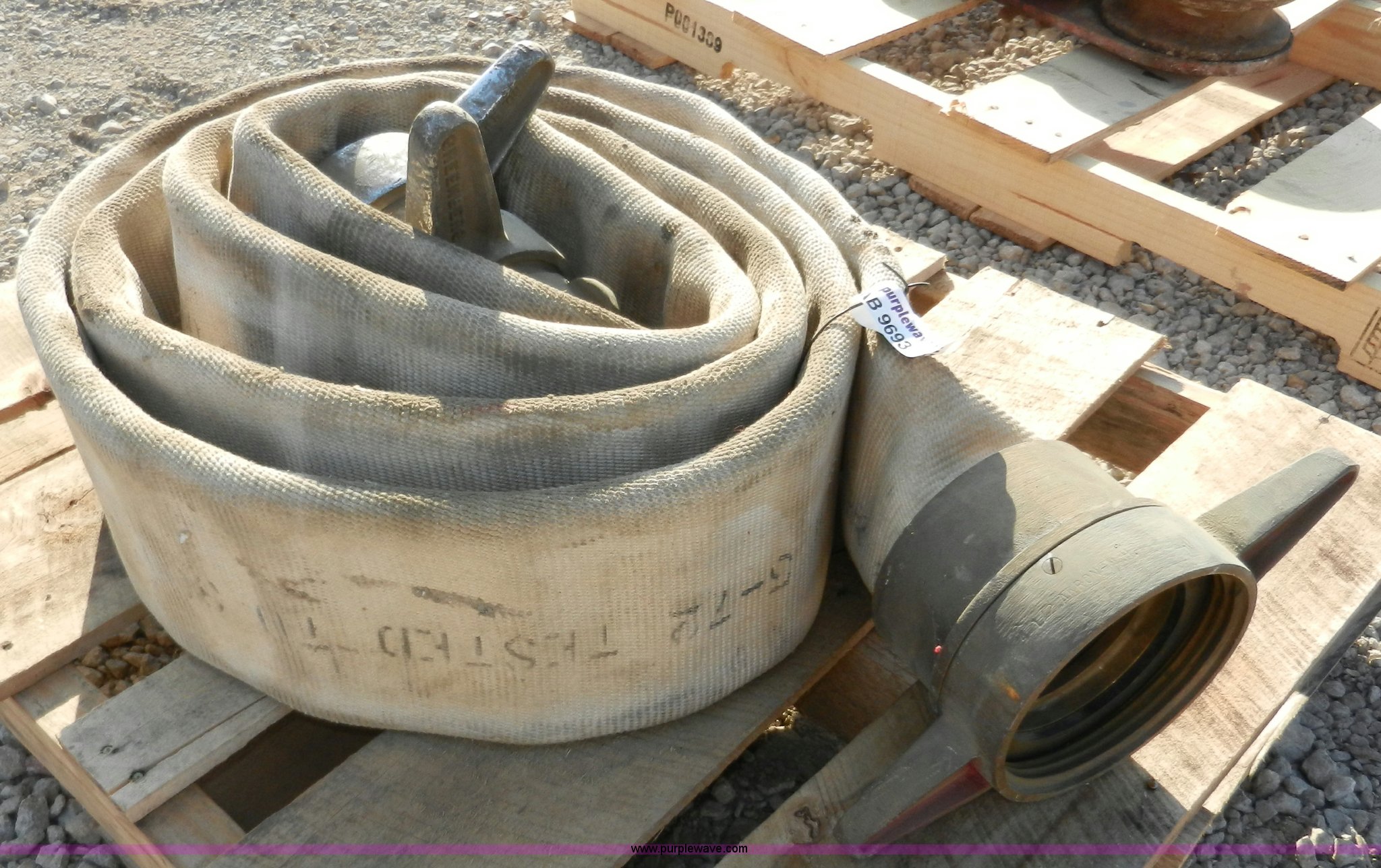 7" water truck hoses in Topeka, KS Item AB9693 sold Purple Wave