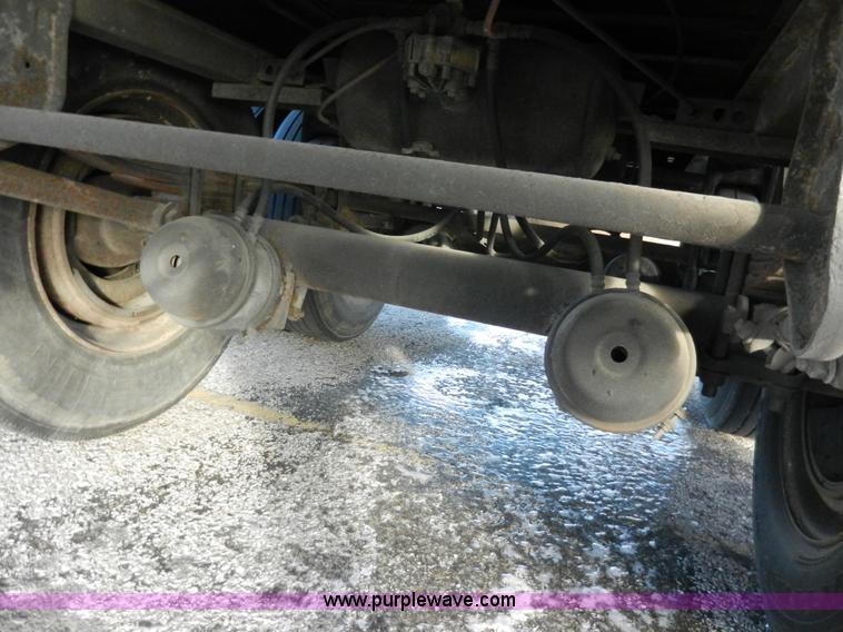 image for item A3902 1996 Wabash dry van trailer