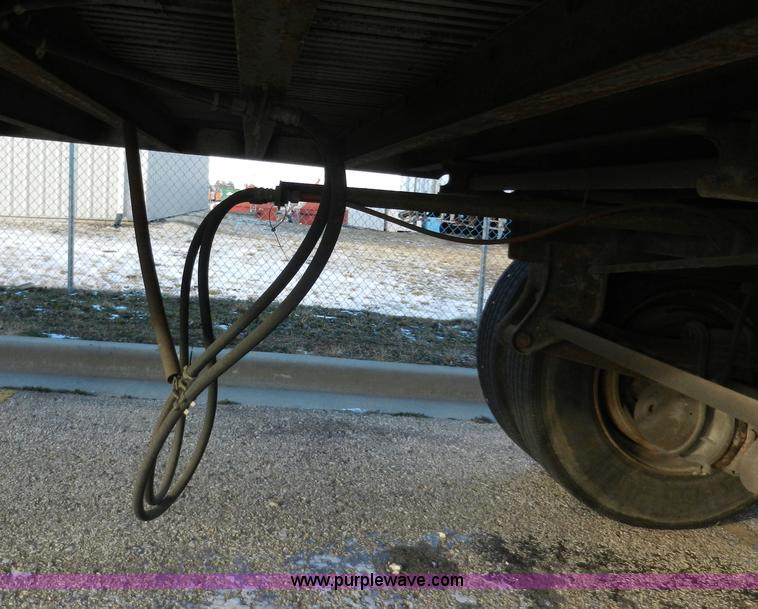 image for item A3902 1996 Wabash dry van trailer