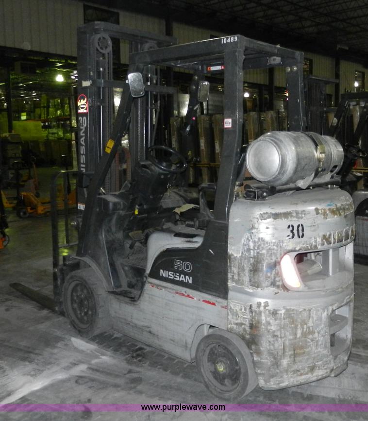 image for item AB9512 Nissan 50 forklift