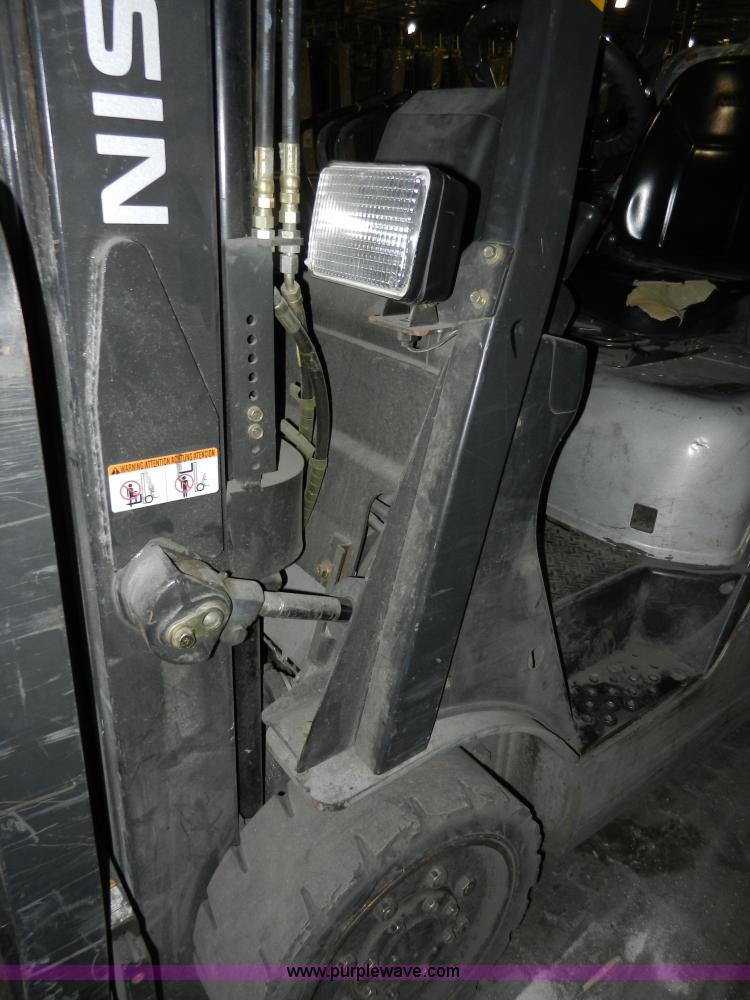 image for item AB9512 Nissan 50 forklift