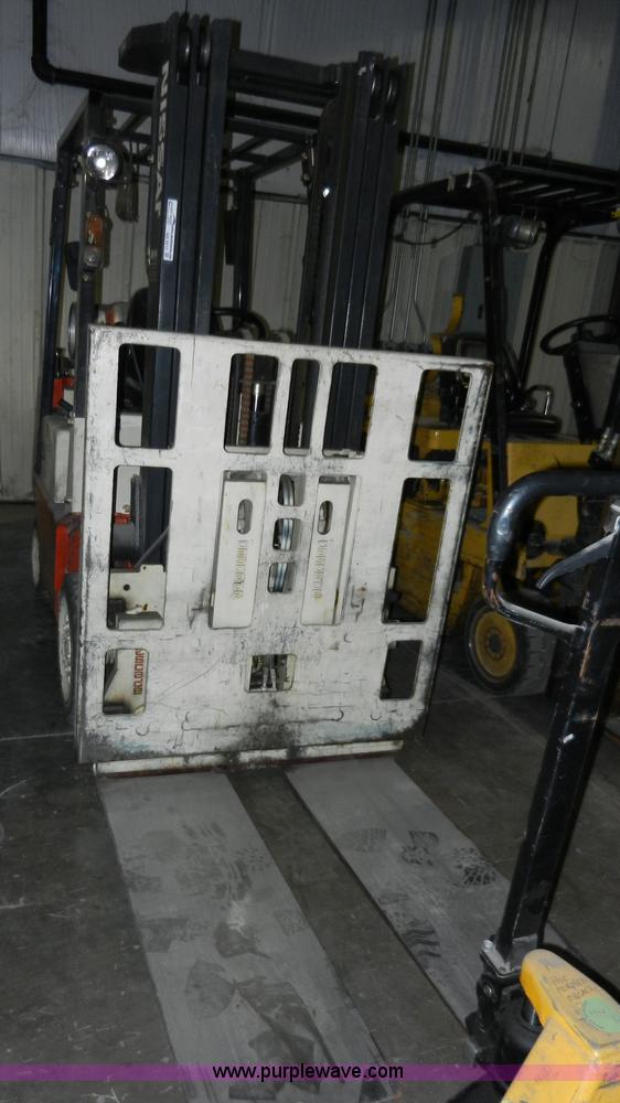image for item AB9515 Nissan 50 Slip-Lift forklift
