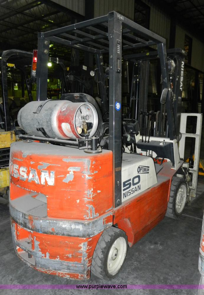 image for item AB9515 Nissan 50 Slip-Lift forklift