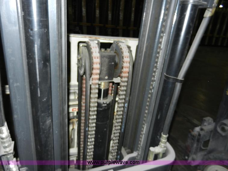 image for item AB9515 Nissan 50 Slip-Lift forklift