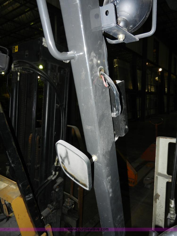 image for item AB9515 Nissan 50 Slip-Lift forklift