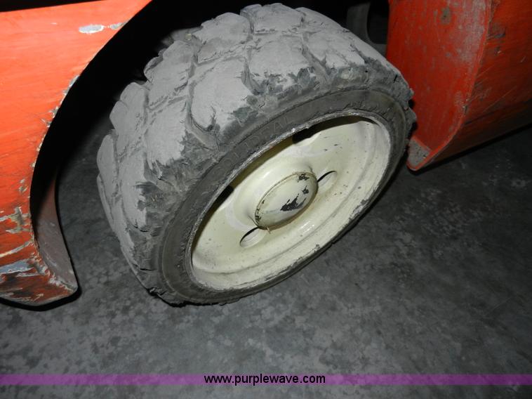 image for item AB9515 Nissan 50 Slip-Lift forklift